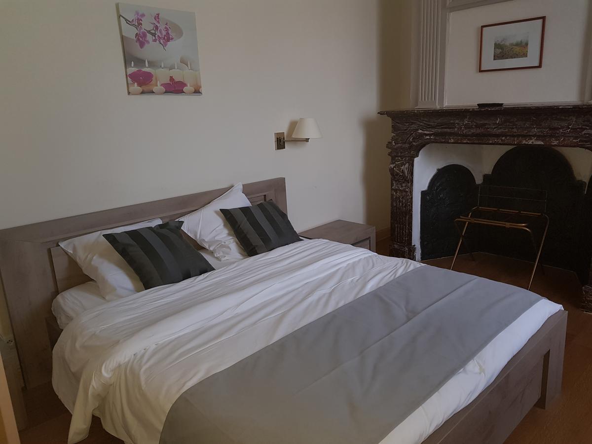 Logis - Chateau De La Motte - Hotel & Restaurant Liessies Eksteriør billede
