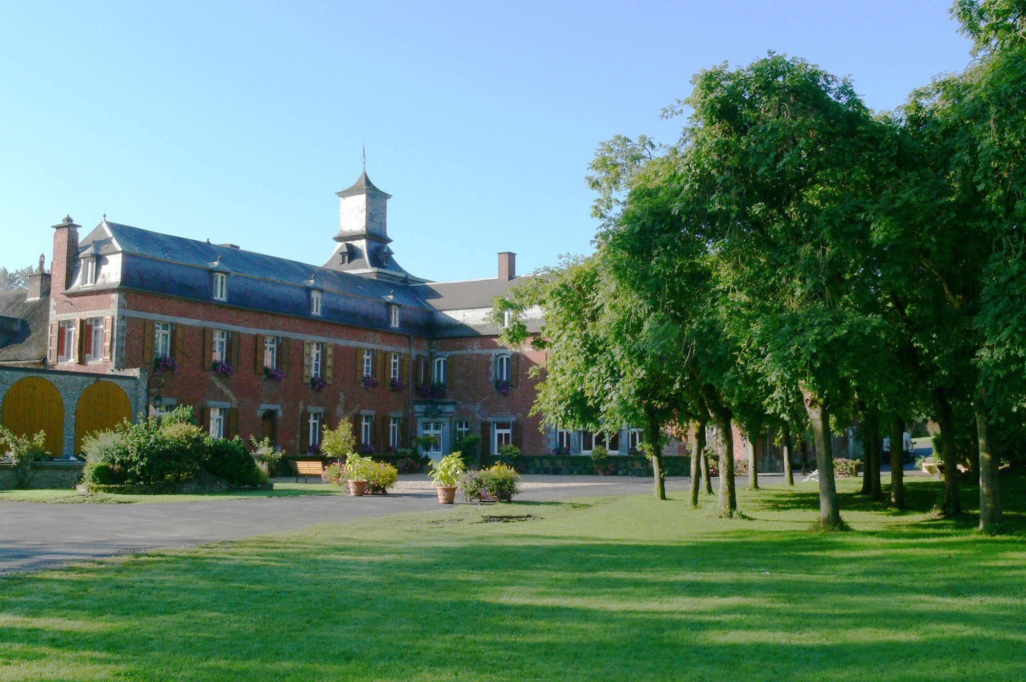 Logis - Chateau De La Motte - Hotel & Restaurant Liessies Eksteriør billede