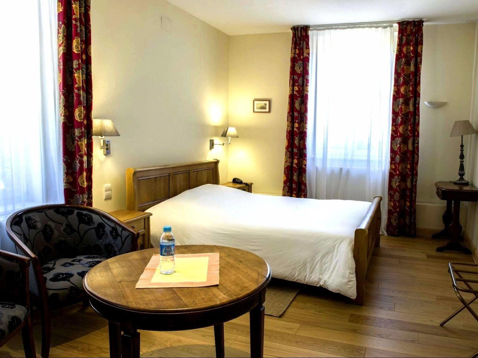 Logis - Chateau De La Motte - Hotel & Restaurant Liessies Eksteriør billede